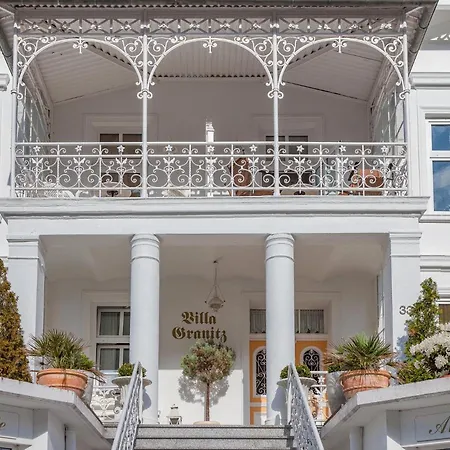 Apartman Villa Granitz, Ostseebad Sellin, Insel Ruegen, Gemuetliche 38 Quadratmeter Gross, Bietet Die Lieblingsplatz In Der Villa Granitz Zwei Personen Alle Annehmlichkeiten Fuer Unbeschwerte Urlaubstage Sellin