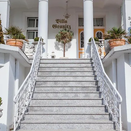 Villa Granitz, Ostseebad Sellin, Insel Ruegen, Gemuetliche 38 Quadratmeter Gross, Bietet Die Lieblingsplatz In Der Villa Granitz Zwei Personen Alle Annehmlichkeiten Fuer Unbeschwerte Urlaubstage *