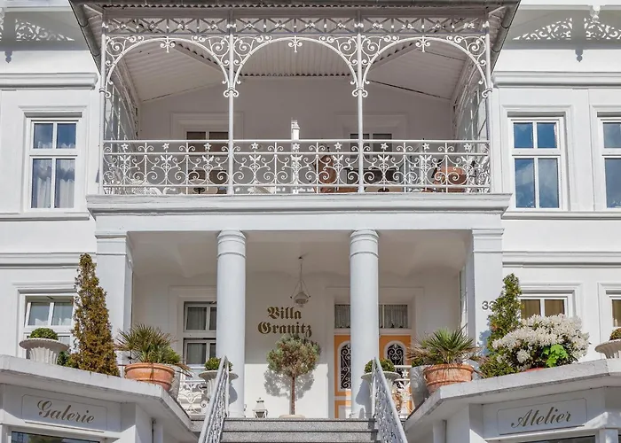 Villa Granitz, Ostseebad Sellin, Insel Ruegen, Gemuetliche 38 Quadratmeter Gross, Bietet Die Lieblingsplatz In Der Villa Granitz Zwei Personen Alle Annehmlichkeiten Fuer Unbeschwerte Urlaubstage * Sellin (Rugen)